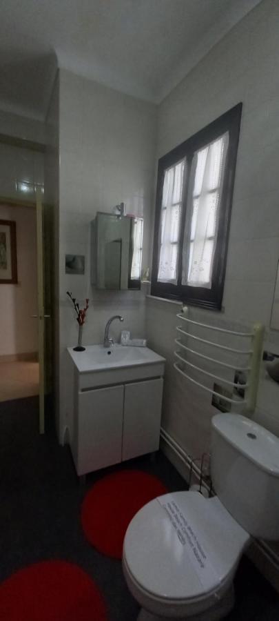 Comfort Beach House Nazare Bagian luar foto