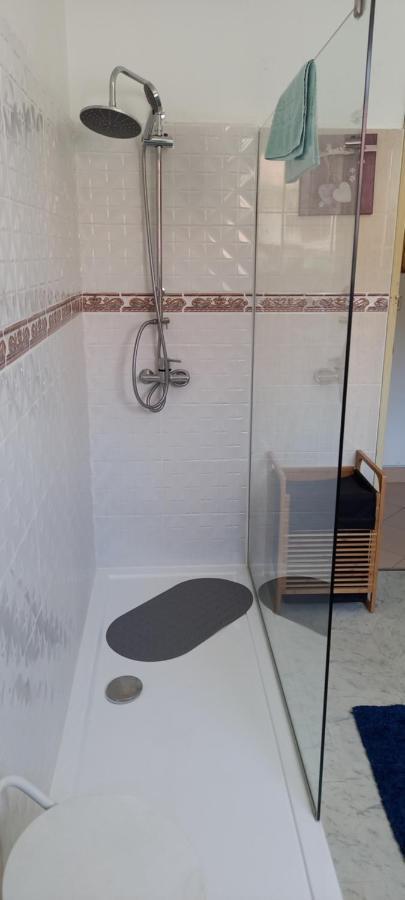 Comfort Beach House Nazare Bagian luar foto